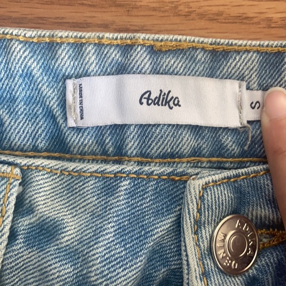 Adika Denim mom jeans with blue velvet seam in size S - Picture 4 of 4